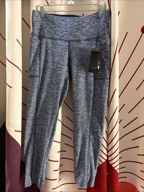 New Balance Heathered Blue Cropped Leggings